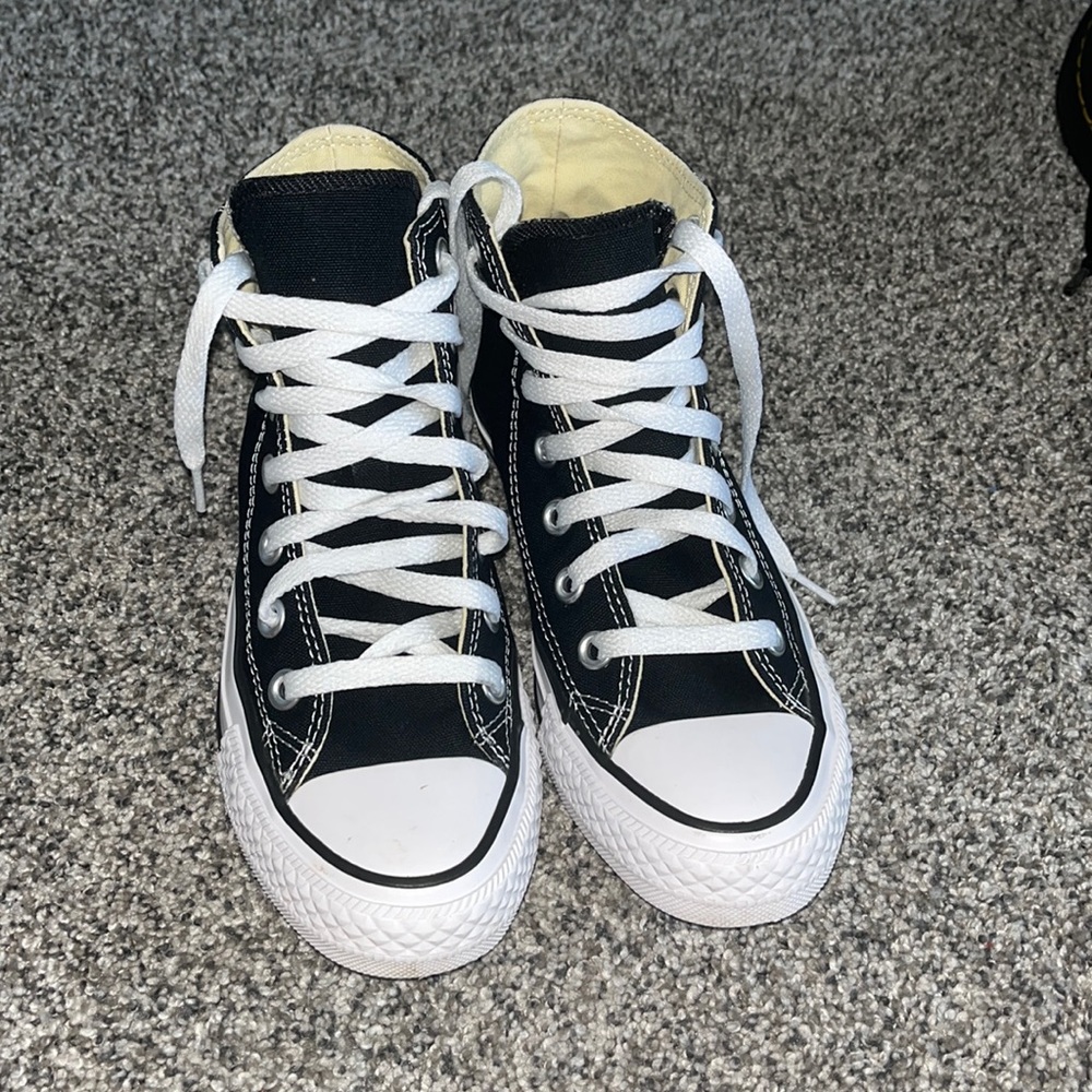 Black converse